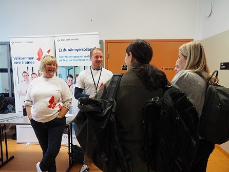 Studenter på stand