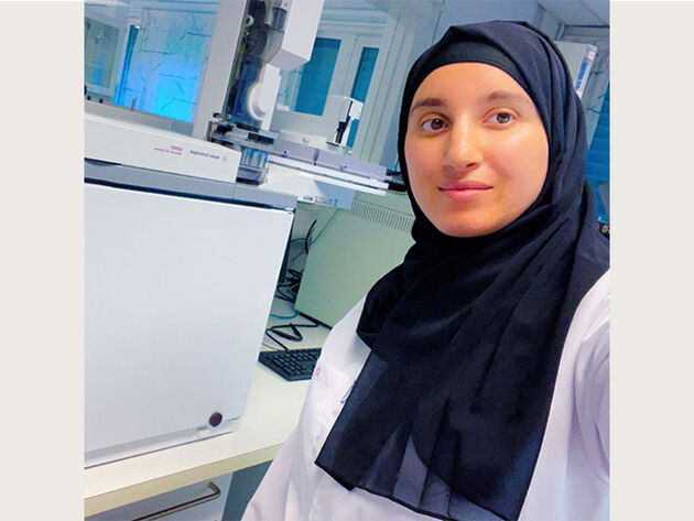 Bilde av bioingeniørstudent Ikram Alghalban.