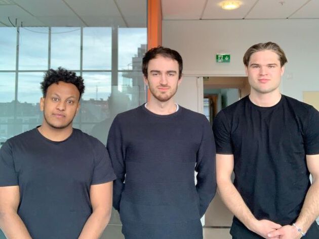 De tre prosjektdeltakerne Desiet Merih Kesete, Damir Gumauri og Øivind Tøger Mo står på rekke.