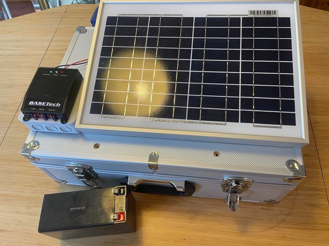 Solcellesystem tilkoblet batteri.