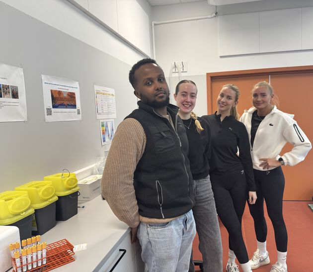 Fra venstre mot høyre: Mahmud Bashir, Emilie Meland, Maria Tellugen Kristoffersen og Hannah Olsen