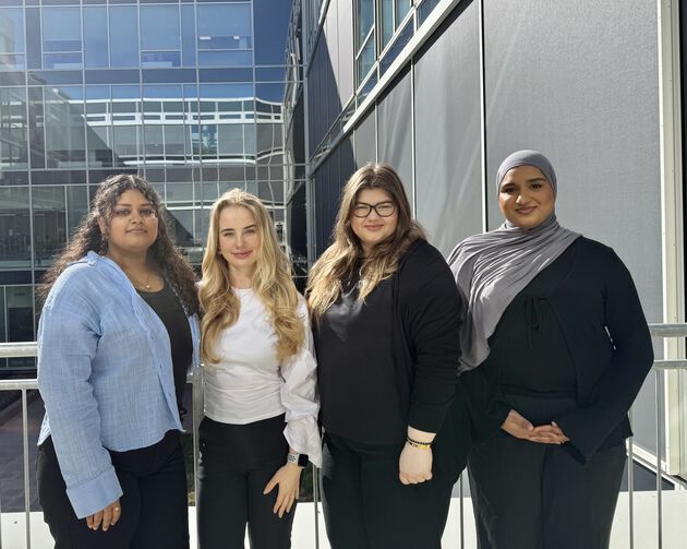 Fra venstre mot høyre: Siromika Gnanasampanthan, Kesia Madeleine Koren Møysal, Selma Osmanovic Nuhanovic, Azwa Nasir.