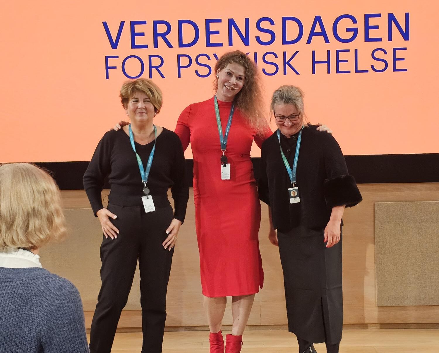 Psykisk helse på dagsorden i DNB med foredrag levert av f.v. Wenche Fredriksen (veileder), Sandra Krogh-Bjerke (meg) og Cecilie Rørnes (organisasjonsutvikler).