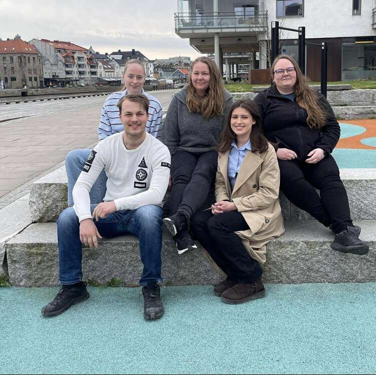 Bildet viser gruppemedlemmene på gruppe B26BM01