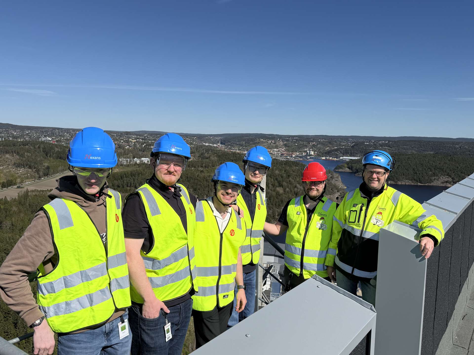 Bildet viser gruppemdlemmene på gruppe B26F06