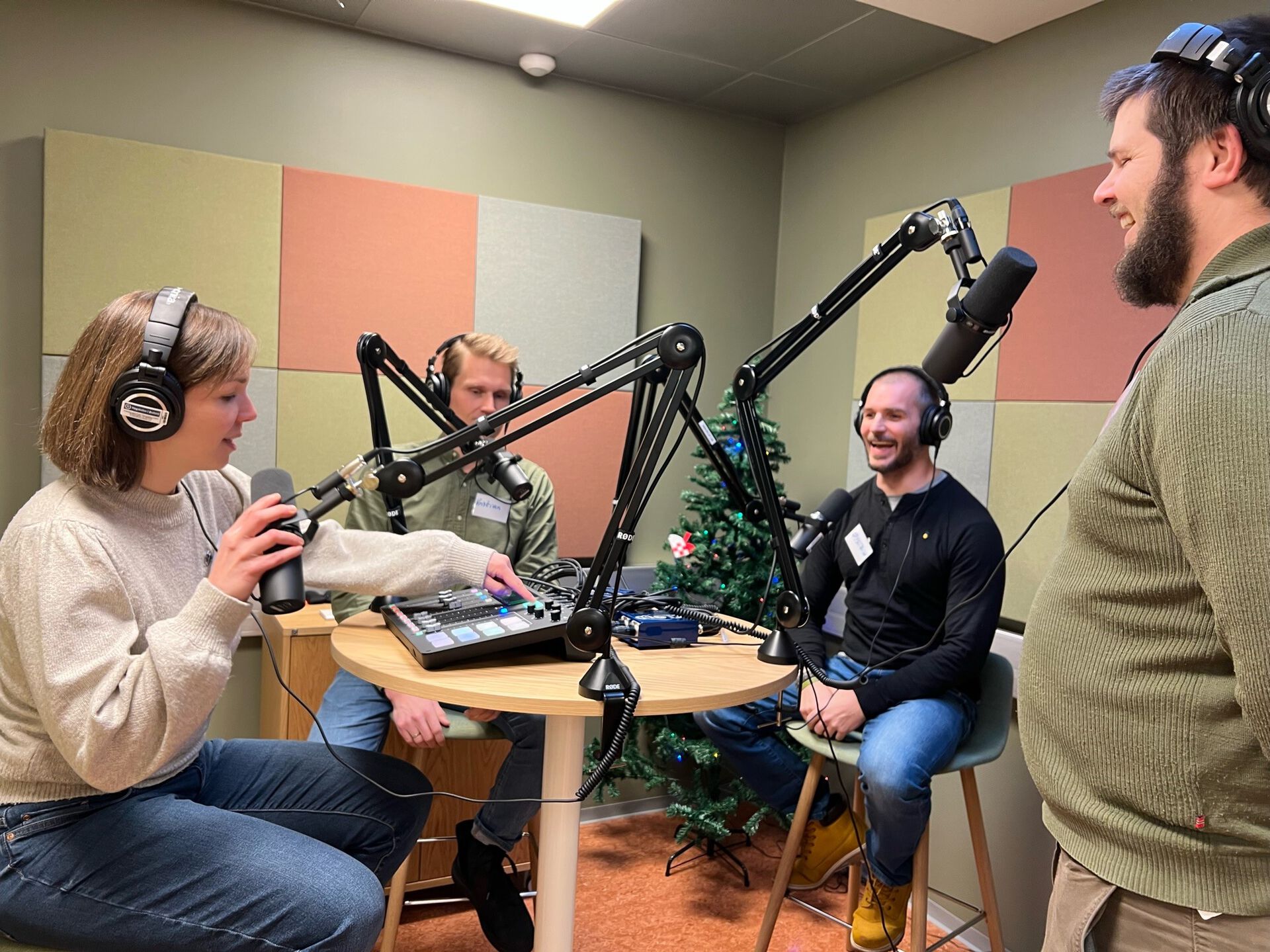 Teachers trying out the podcast studio at campus Remmen