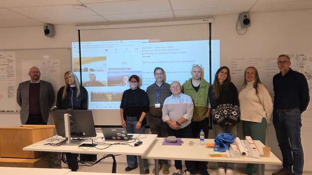 Group picture of the people attending the workshop