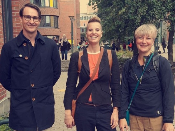 Johannes Hafnor, Kristine Høeg Karlsen og Camilla Myhre rett etter presentasjonen.