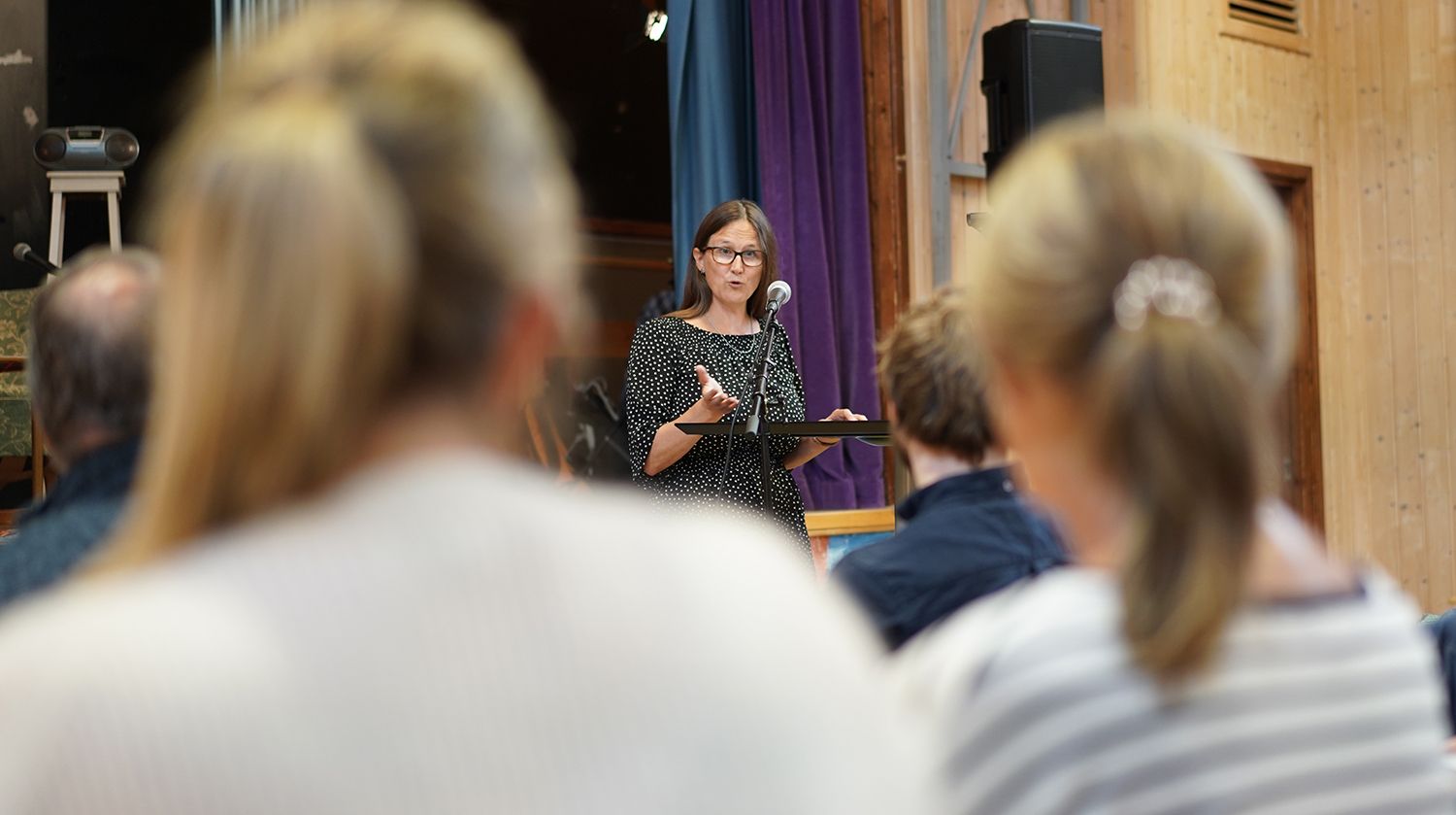 Barbro Bredesen Opset som taler på seminaret.