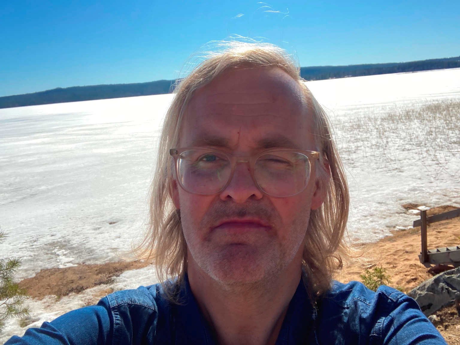 Selvportrett av Odin Lysaker.
