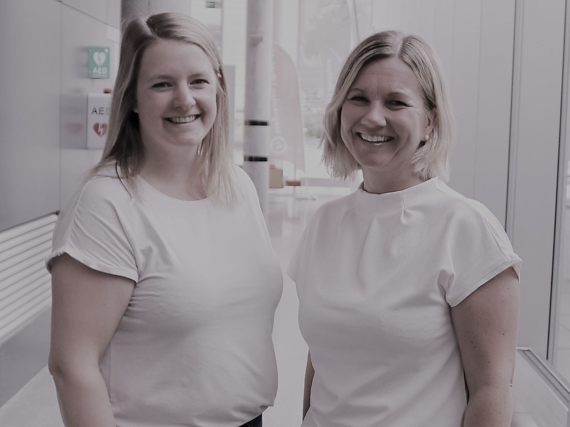 Bildet viser Cecilie Olandersson (t.v.) og Stine Brynhildsen (t.h.)
