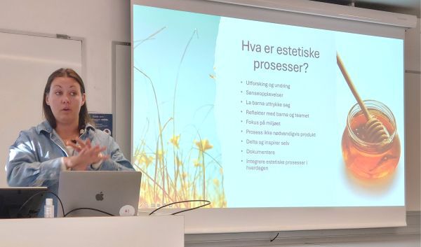 Privat foto av bidragsyter, Hege Belterzen, på lederseminar.