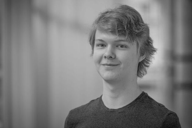 Henrik Arne Lie studerer Grunnskolelærerutdanning for trinn 5-10 ved HiØ. Foto: Bård Halvorsen/HiØ.