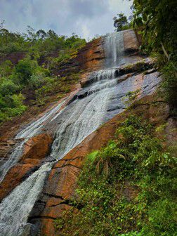 en liten foss