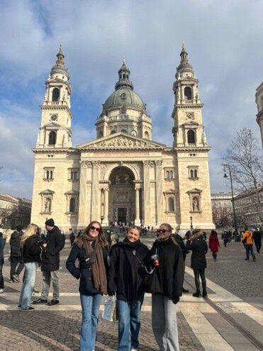 sankt stephan katedralen tre studenter forran